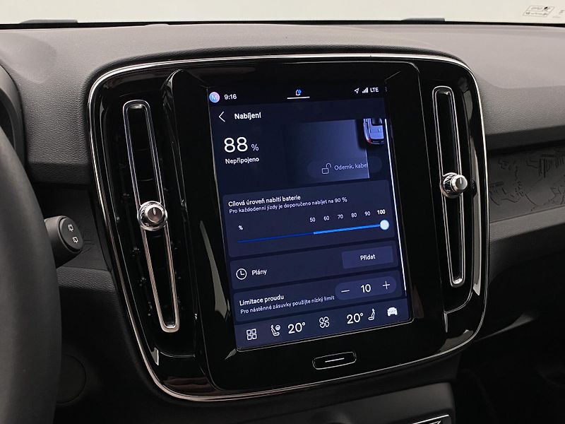 Volvo XC40 PURE ELECTRIC RECHARGE CORE  - fotka 53 z 55