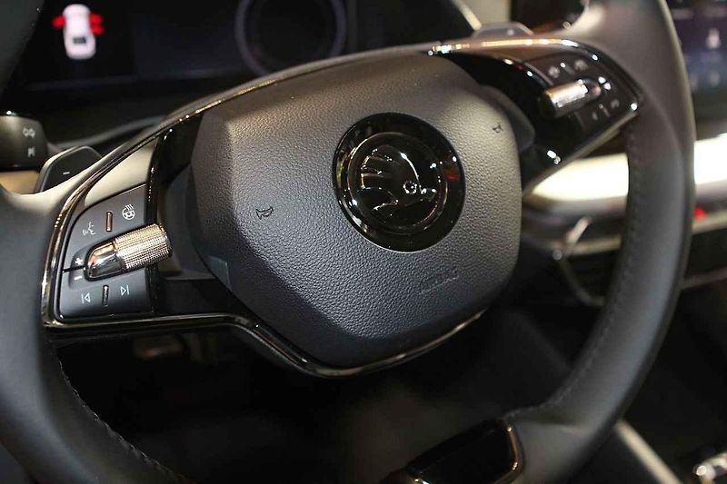 Škoda Octavia IV vypadá výrazně hodnotněji než předchůdce