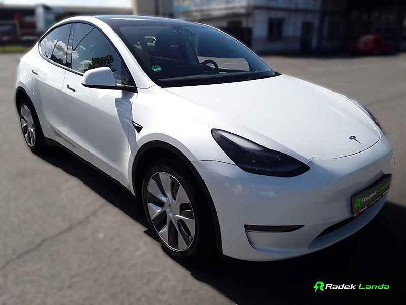 Tesla Model Y (2023) Long Range AWD Berlín - fotka 1 z 11
