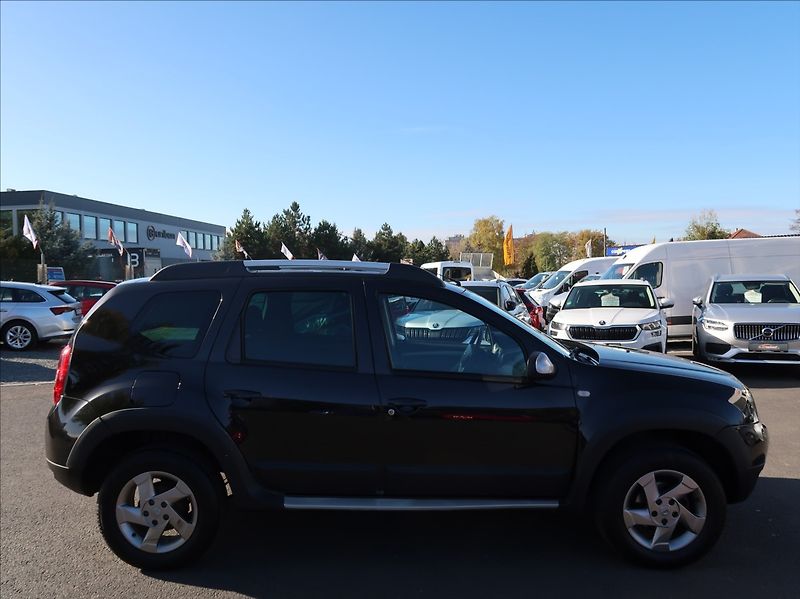 Dacia Duster 1,6 i,16V,77kW,1majČR,4x4 - fotka 5 z 22