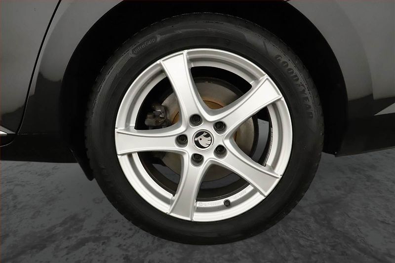 Škoda Superb (2020) Laurin&Klement 2.0 TDI - fotka 12 z 18