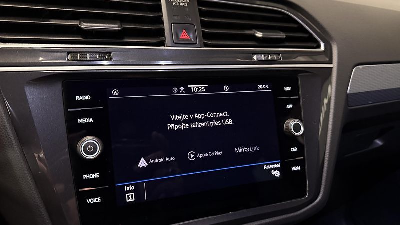 Volkswagen Tiguan (2022) 2.0 TDI,LIFEREZERVOVÁNO - fotka 24 z 40