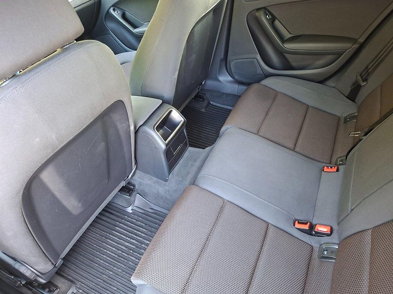Audi A4 Allroad (2012) 2.0TDI 130kW MAN QUATTRO - fotka 30 z 43
