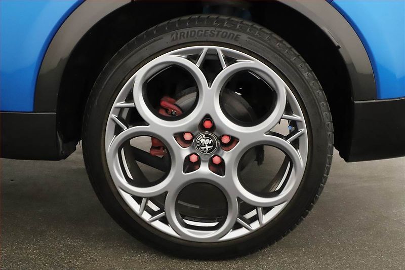 Alfa Romeo Tonale (2022) 1.5T 48V MHEV - fotka 17 z 17
