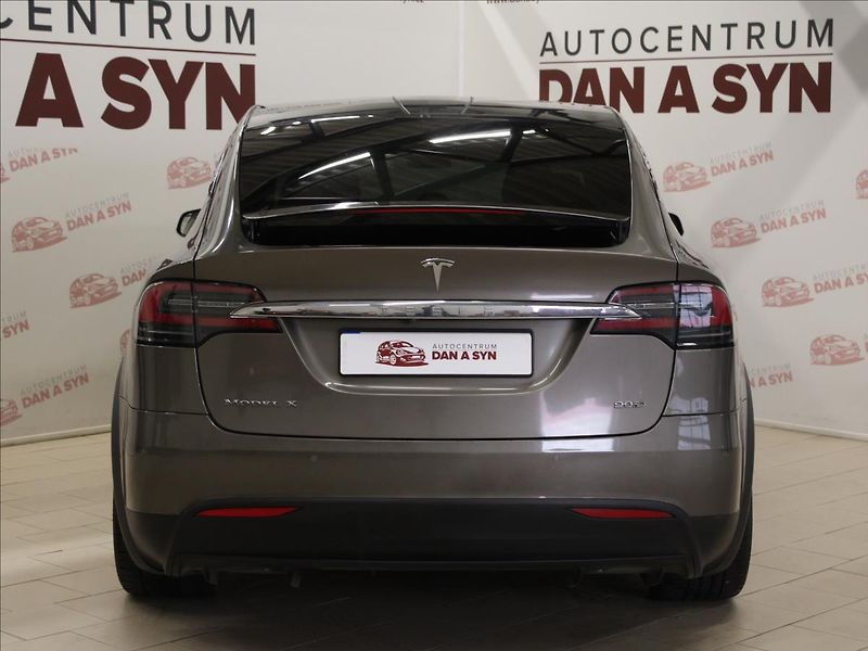 Tesla Model X Dual 90kWh 386KW - fotka 5 z 33