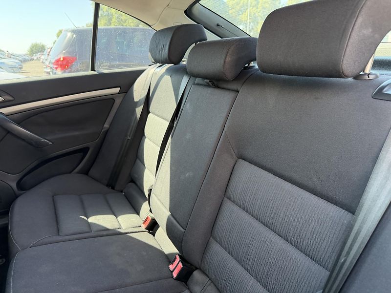 Škoda Octavia 1.9 TDI - fotka 11 z 20