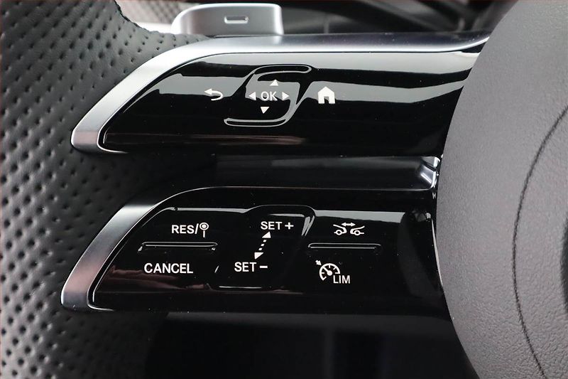 Mercedes-Benz GLC (2025) 220 d 4MATIC, AMG Line, ACC - fotka 24 z 27