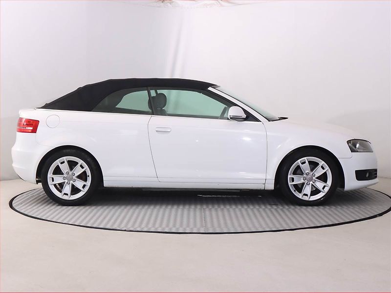 Audi A3 (2009) 2.0 TDI , Tempomat - fotka 16 z 19