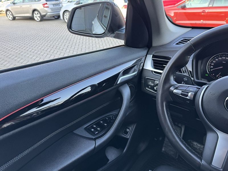 BMW X1 (2020) 2.0d Xdrive Navi 4x4 LED - fotka 10 z 50