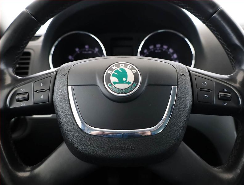 Škoda Yeti (2010) 1.4 TSI, Navi, Tempomat - fotka 8 z 18