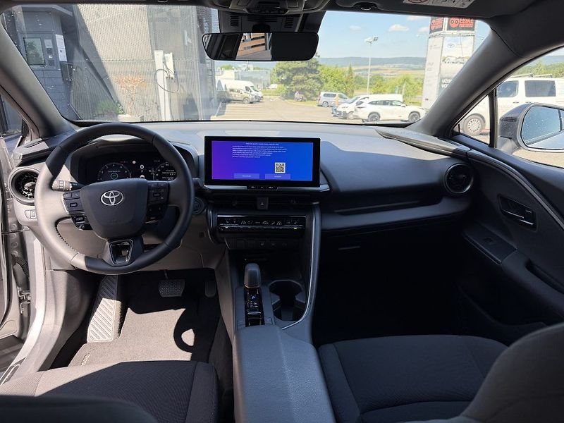 Toyota C-HR 2.0L PHEV Style - fotka 10 z 25