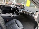 BMW Řada 5 (2023) 530d Touring xDrive - náhled 37