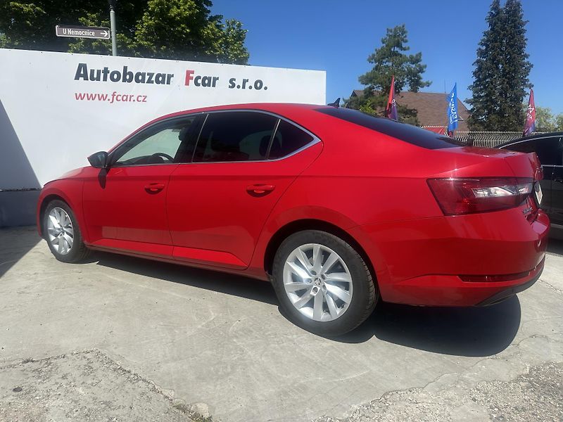 Škoda Superb (2020) 2.0 TDI rezervace - fotka 6 z 30
