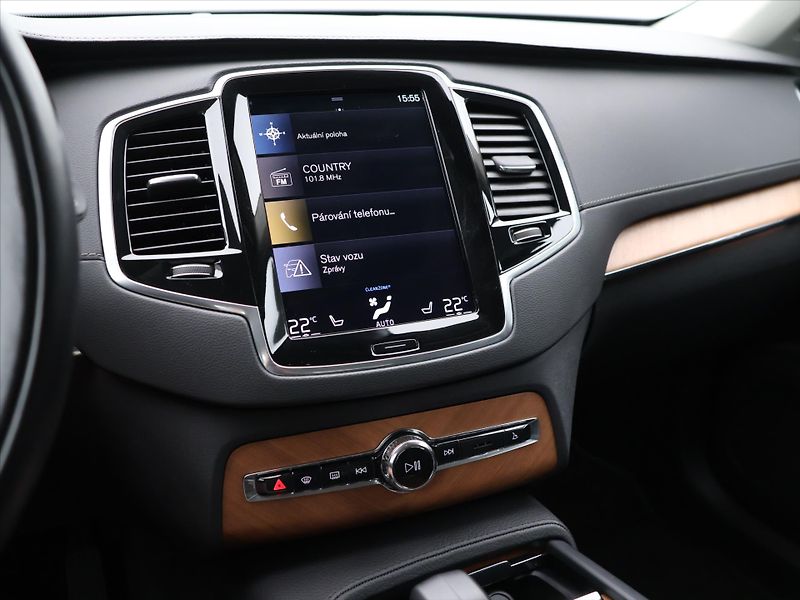 Volvo XC90 2,0 B5 173kW AWD LED CZ Kuže - fotka 16 z 27