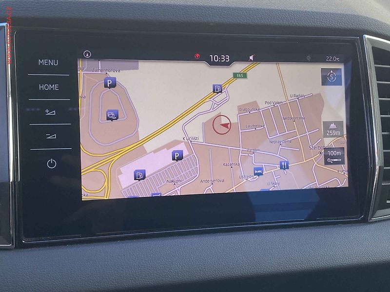 Škoda Karoq (2018) 1.5 TSi, Style, DSG, LED - fotka 18 z 21