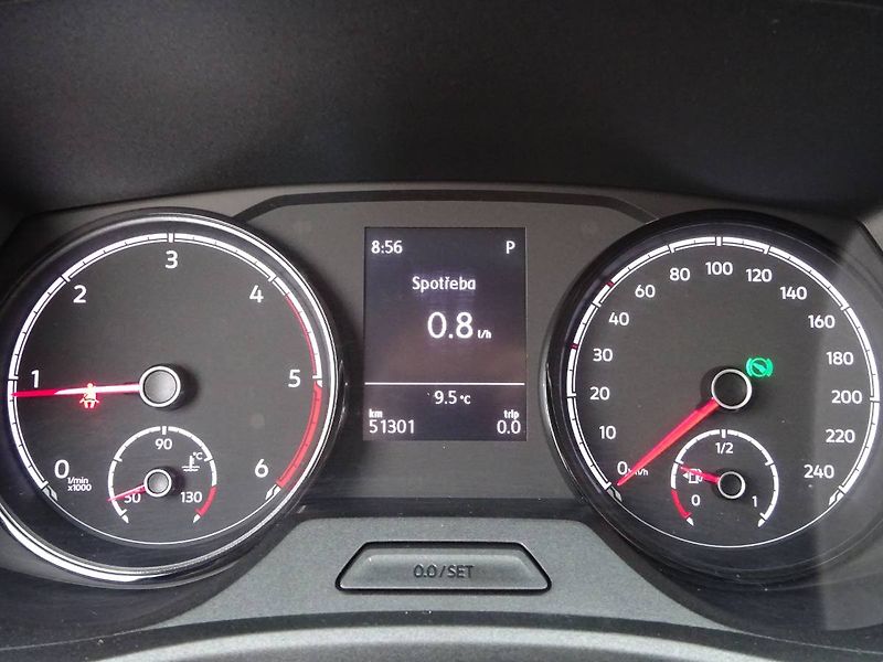 Volkswagen Caravelle (2022) 6.1 CL TDI DR DSG - fotka 7 z 26