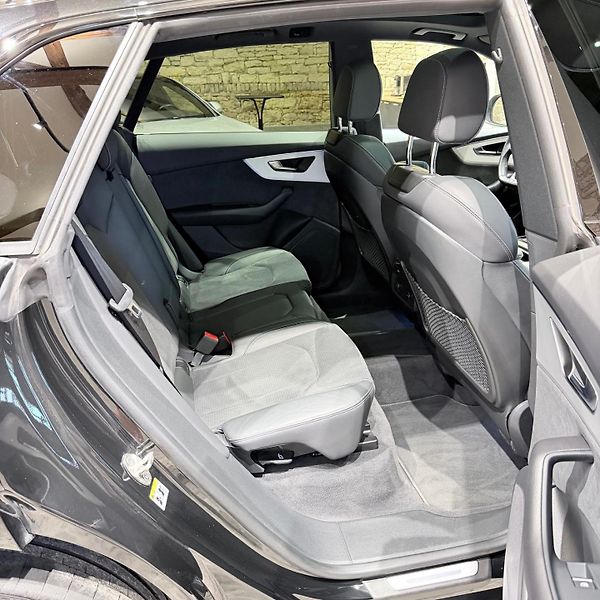 Audi Q8 (2023) Vzduch, Metrix, panorama - fotka 23 z 27
