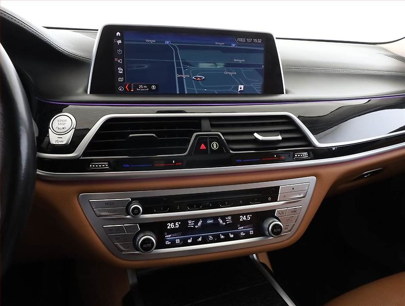 BMW Řada 7 (2019) M Paket 730Ld - fotka 10 z 18