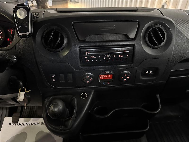 Renault Master 2.3dCi 92kW L2 3.5T - fotka 20 z 29
