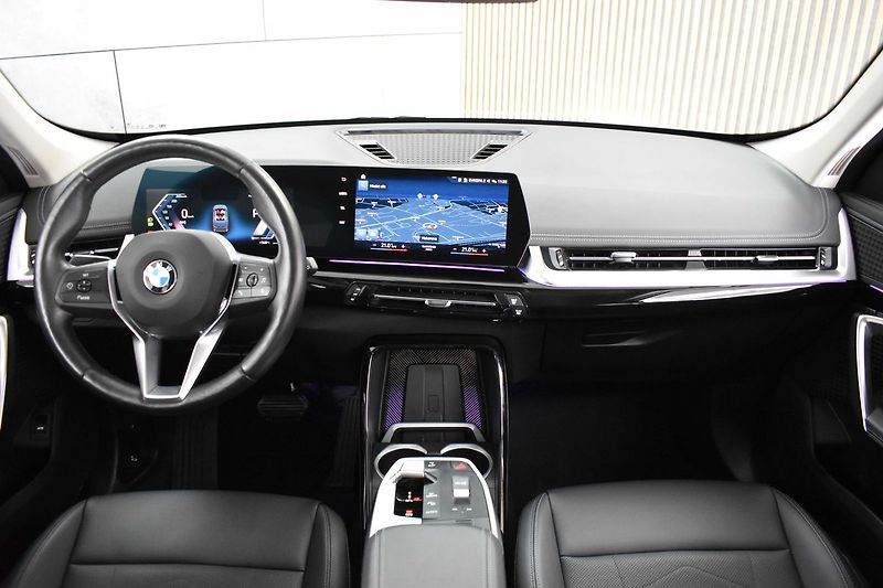 BMW X1 xDrive23d PREMIUM*DPH*ČR 1.MAJ - fotka 7 z 43