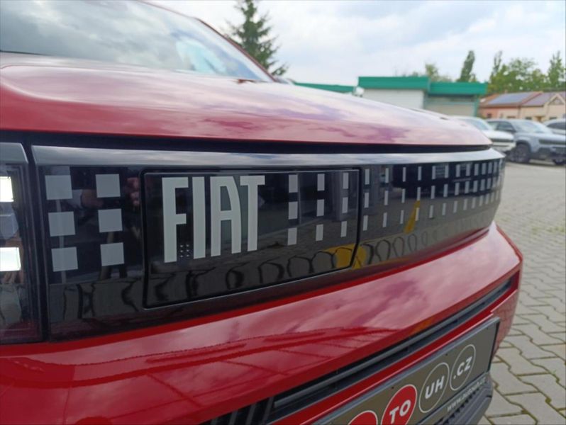 Fiat Grande Panda (2025) 113k BEV 44kWh - fotka 22 z 24