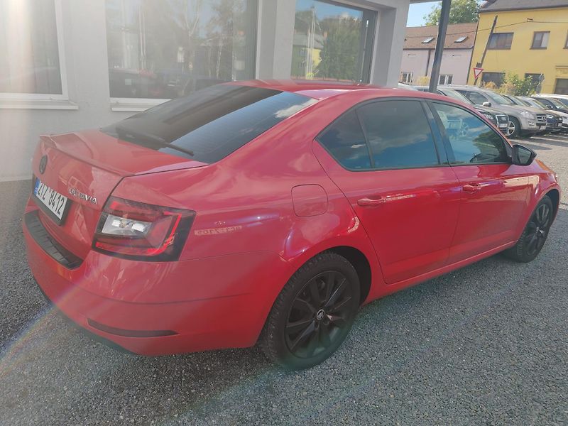 Škoda Octavia 1.6 TDI Led  - fotka 5 z 23