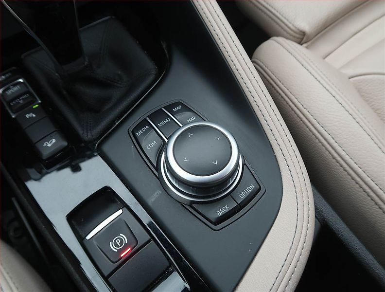 BMW X1 (2019) xDrive20d, 4X4, Automat - fotka 19 z 23