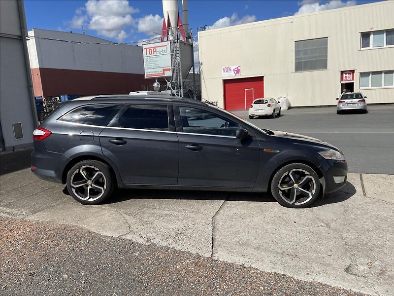Ford Mondeo 2,0TDCi*103 kW*pravidelný serv - fotka 4 z 36