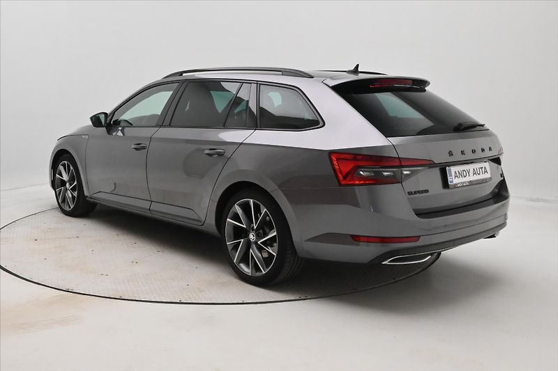 Škoda Superb 1,4 iV TSI 115kW DSG Sportline - fotka 7 z 26