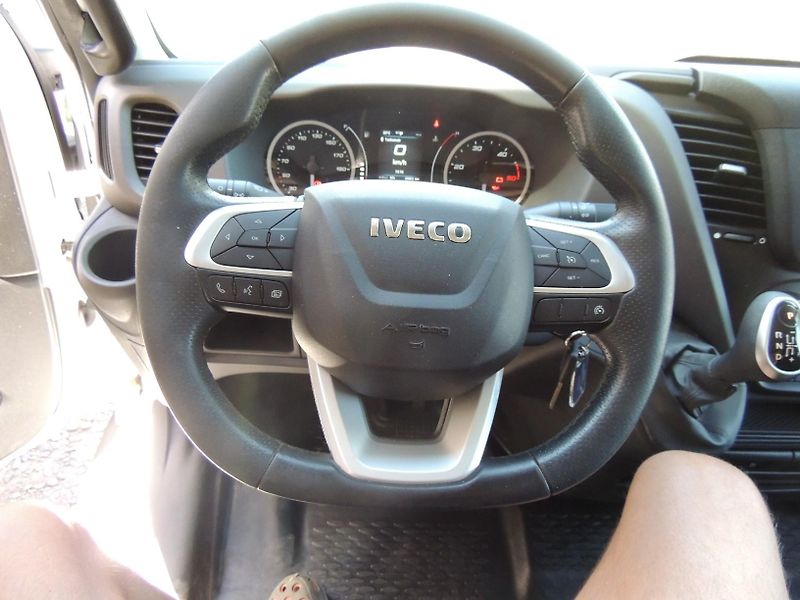 Iveco Daily (2022) 3.0D,129kw,automat,ČR,1.maj. - fotka 24 z 46