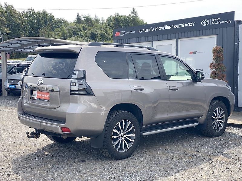 Toyota Land Cruiser 2.8D, ČR, Executive VIP, DPH - fotka 7 z 24