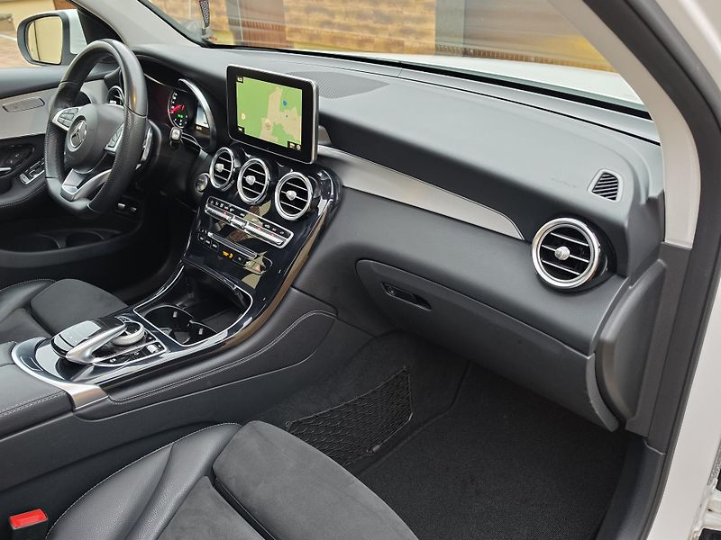 Mercedes-Benz GLC 350CDi 190kW 4MATIC*PANORAMA* - fotka 43 z 53