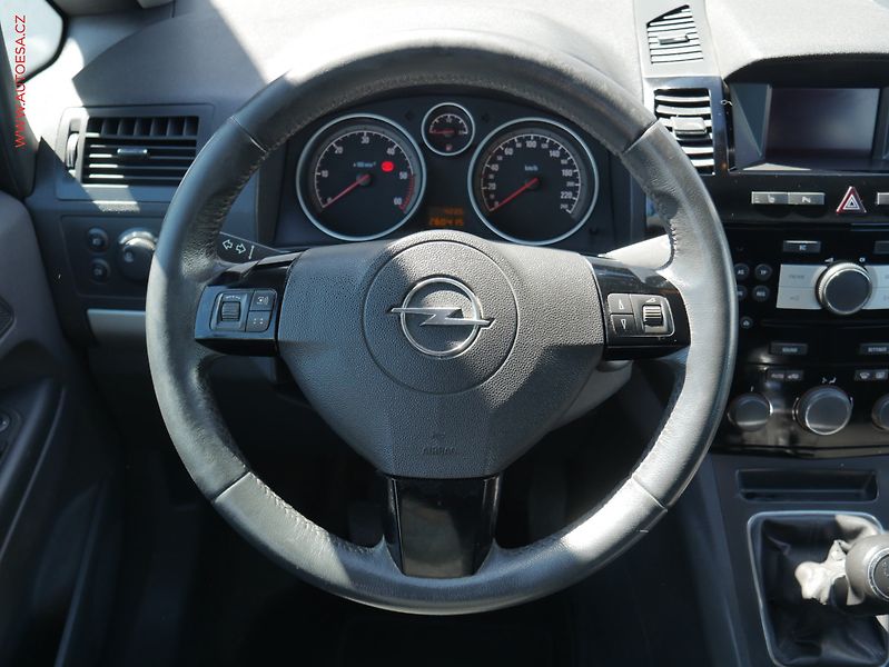 Opel Zafira (2012) 1.7CDTi, AC, temp, tažné - fotka 11 z 20