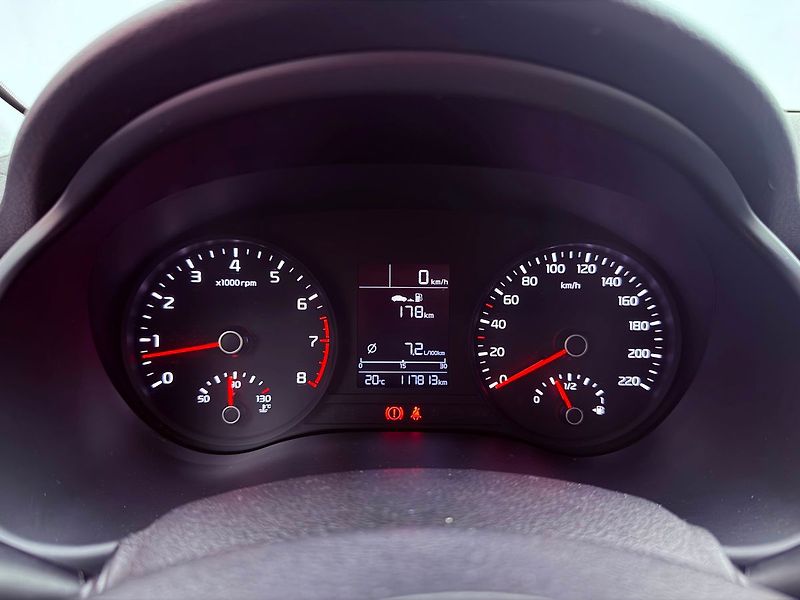 Kia Rio 1.2 MPi Exclusive, Serviska - fotka 18 z 26