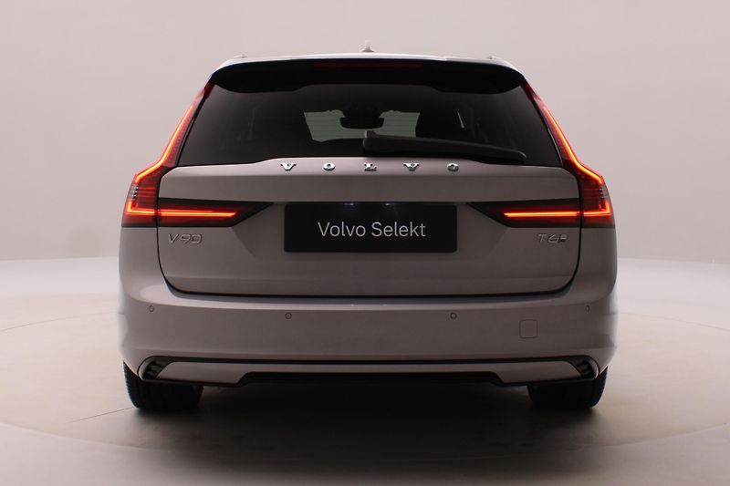 Volvo V90 T6 AWD RECHARGE DARK PLUS - fotka 12 z 58