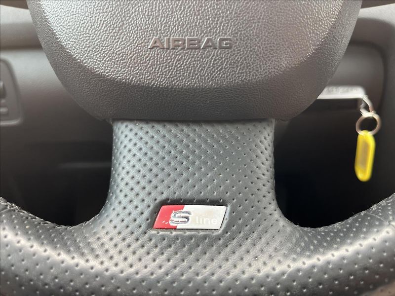Audi A3 3,2 i V6 184KW 4x4  Sportback - fotka 23 z 45