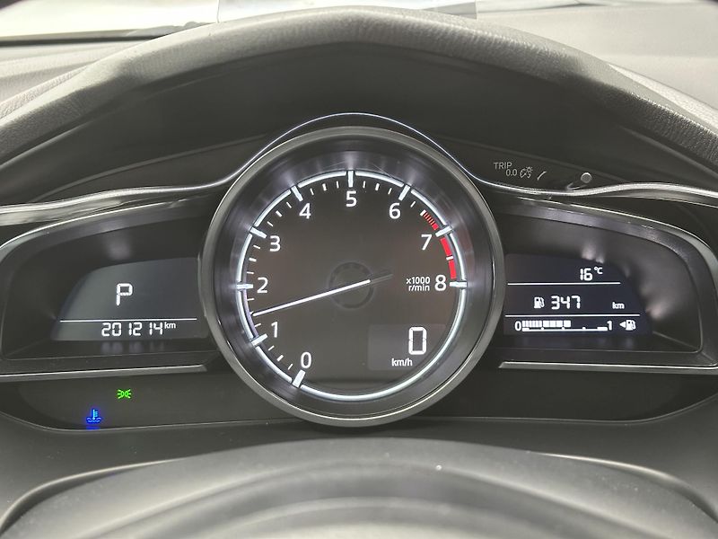Mazda 3 2,0 Skyactiv-G 88kW Aut. Revol - fotka 16 z 30