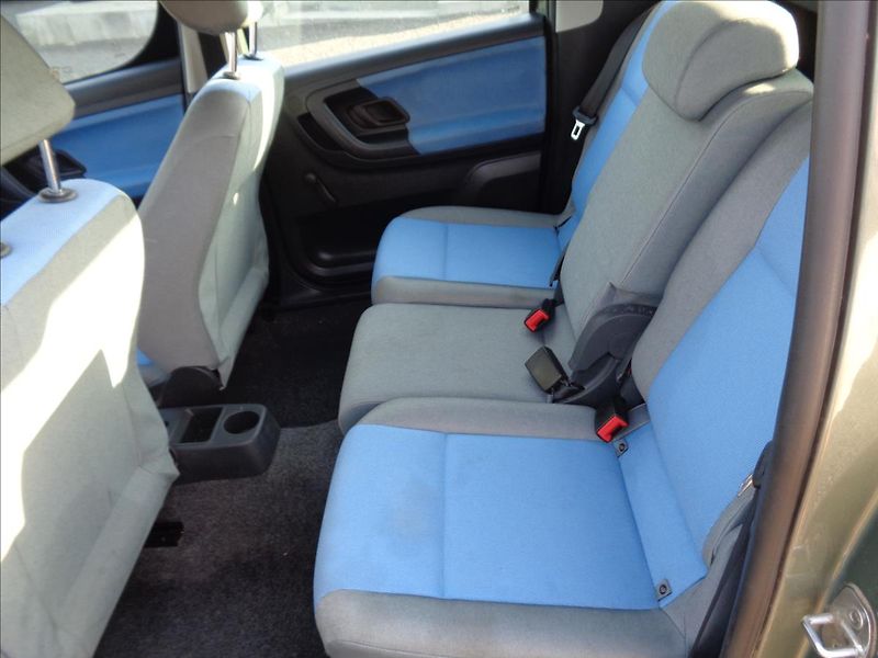 Škoda Roomster 1,2   HTP 51kw - fotka 9 z 14