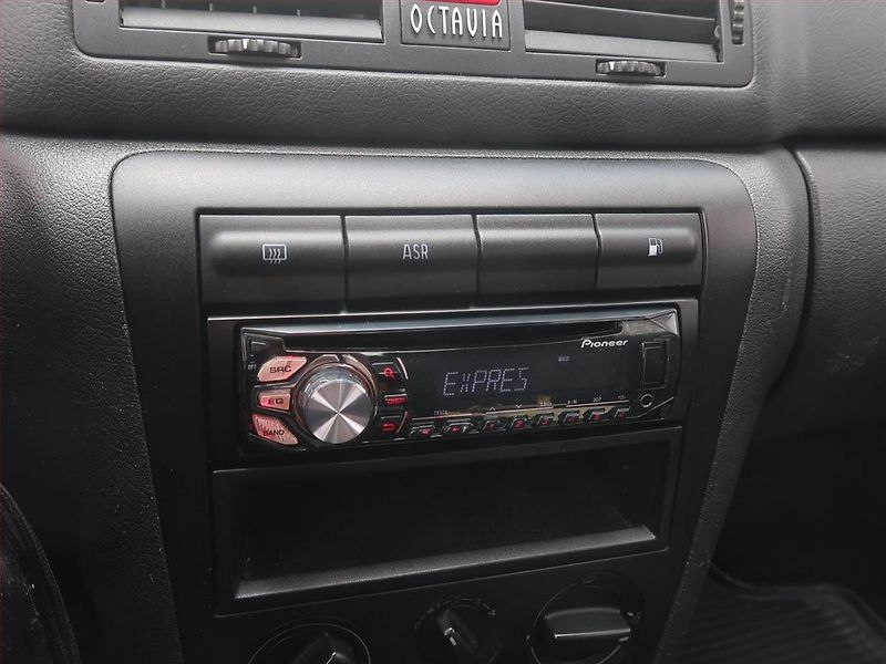 Škoda Octavia (2008) 1.9 TDI , po STK, Tažné - fotka 12 z 13