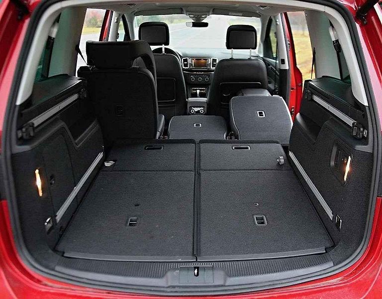 Seat Alhambra.