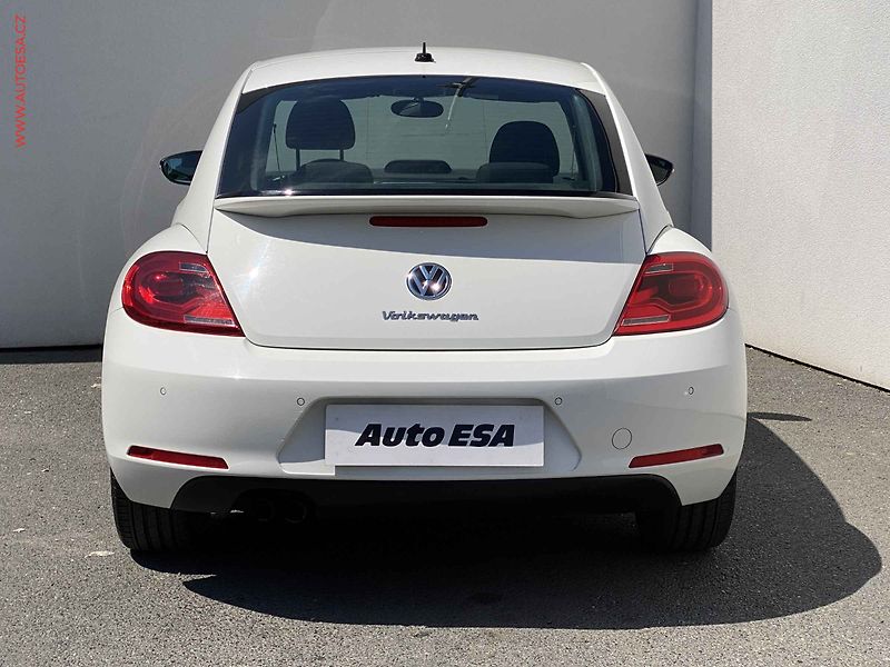 Volkswagen Beetle (2013) 1.4TSi, 1.maj,ČR, Bixenon - fotka 5 z 17