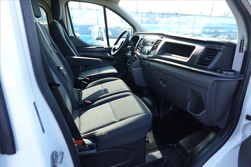Ford Transit Custom 2,0 TDCI  L2H1 6MÍST KLIMA - fotka 15 z 35