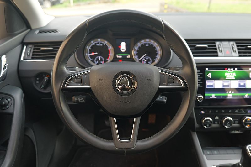 Škoda Octavia 1.5 TSI 110 kW Style LED Tažné - fotka 17 z 35