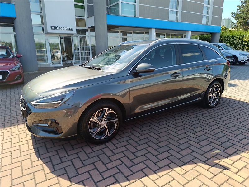 Hyundai i30 1,0 T-GDi, DCT, Automat Smart - fotka 3 z 21