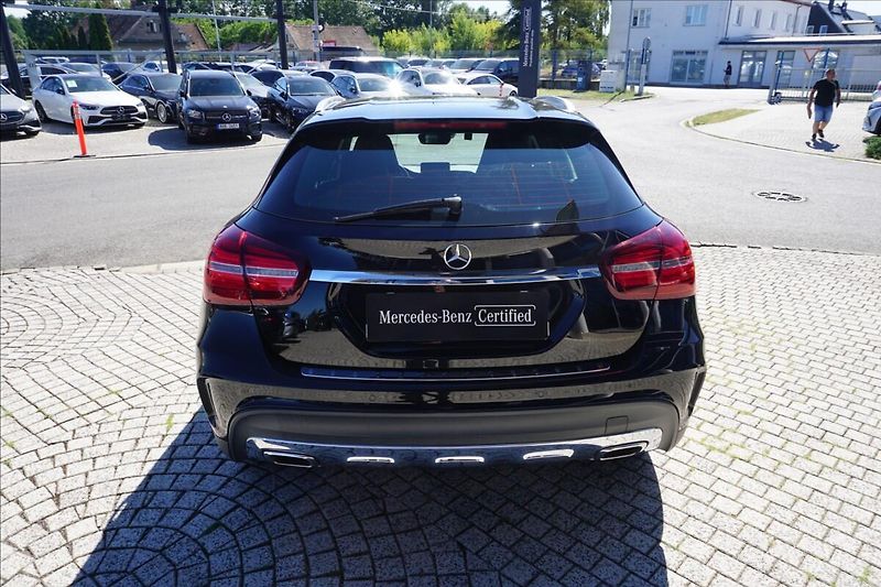 Mercedes-Benz GLA 2,1 220d 4M 1.maj ČR - fotka 5 z 17