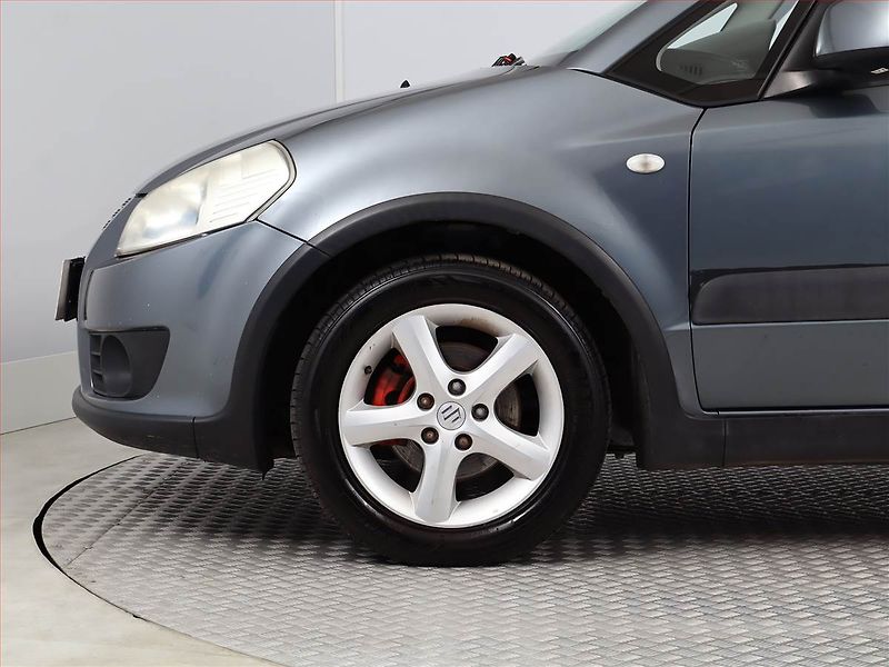 Suzuki SX4 (2009) 1.6 VVT, nová STK, Tažné - fotka 12 z 13