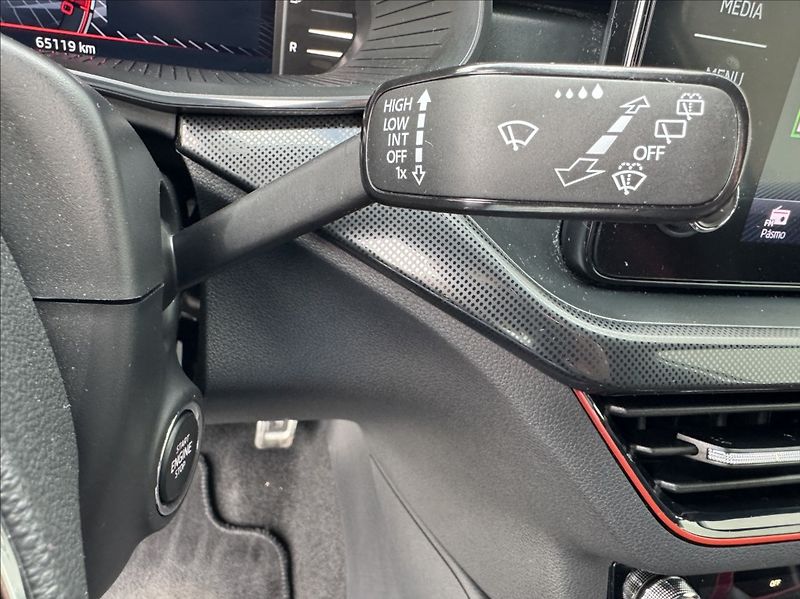 Škoda Scala 1,5 TSI DSG Monte Carlo DPH ČR - fotka 31 z 50