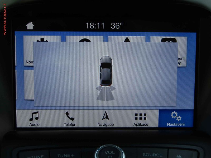 Ford Kuga (2019) 1.5 EB, AC, navi, park.asist - fotka 19 z 21