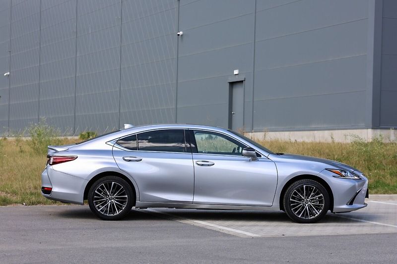 Lexus ES 300h 300H 2,5 HEV BUSINESS EDITION - fotka 6 z 25