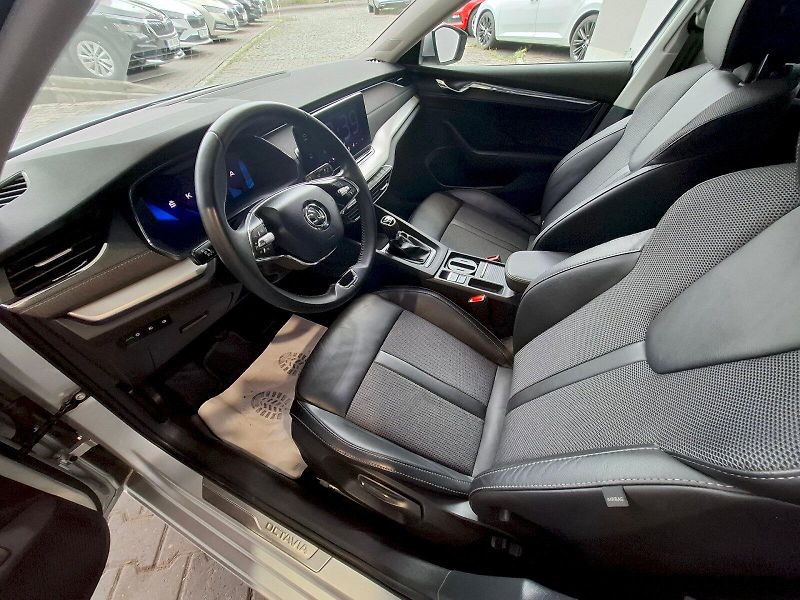 Škoda Octavia (2024) STYLE PLUS TD 85/2.0 M6F - fotka 13 z 39